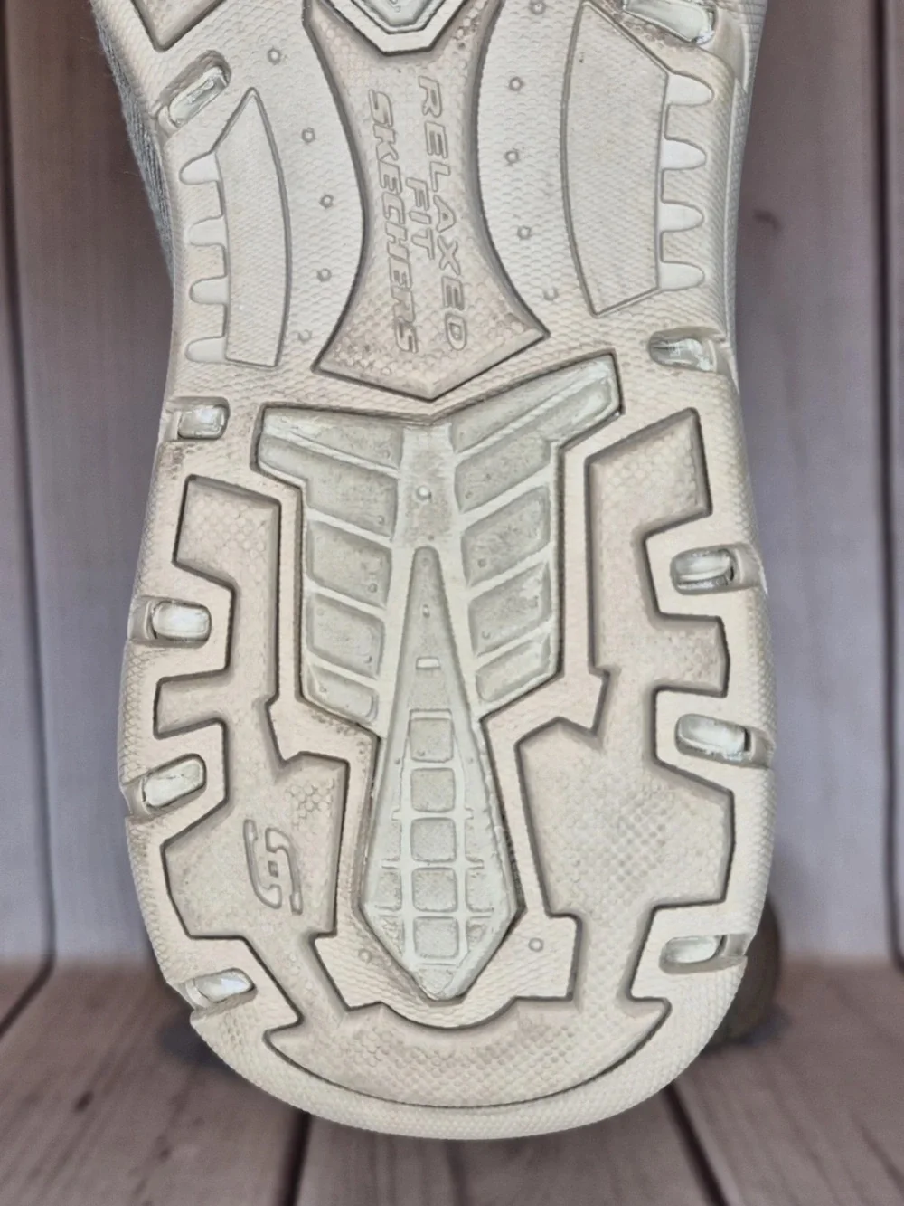 Skechers Men's Size 12 Relaxed Fit Expected Avillo Slip-On Shoes Khaki Canvas